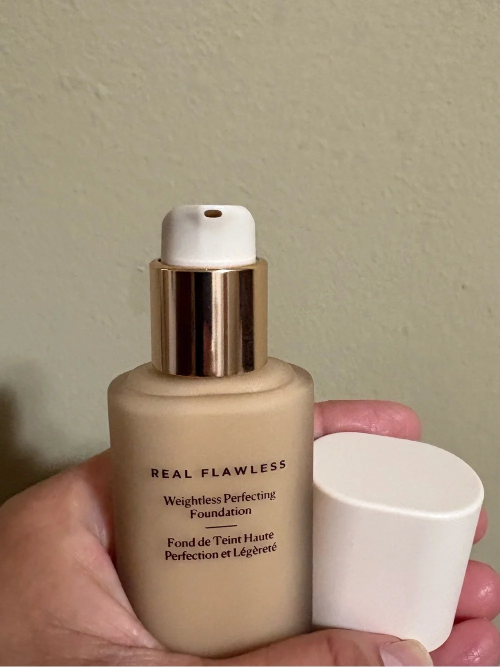 Laura Mercier Real Flawless Weightless Perfecting Foundation 2N1 • CASHEW New